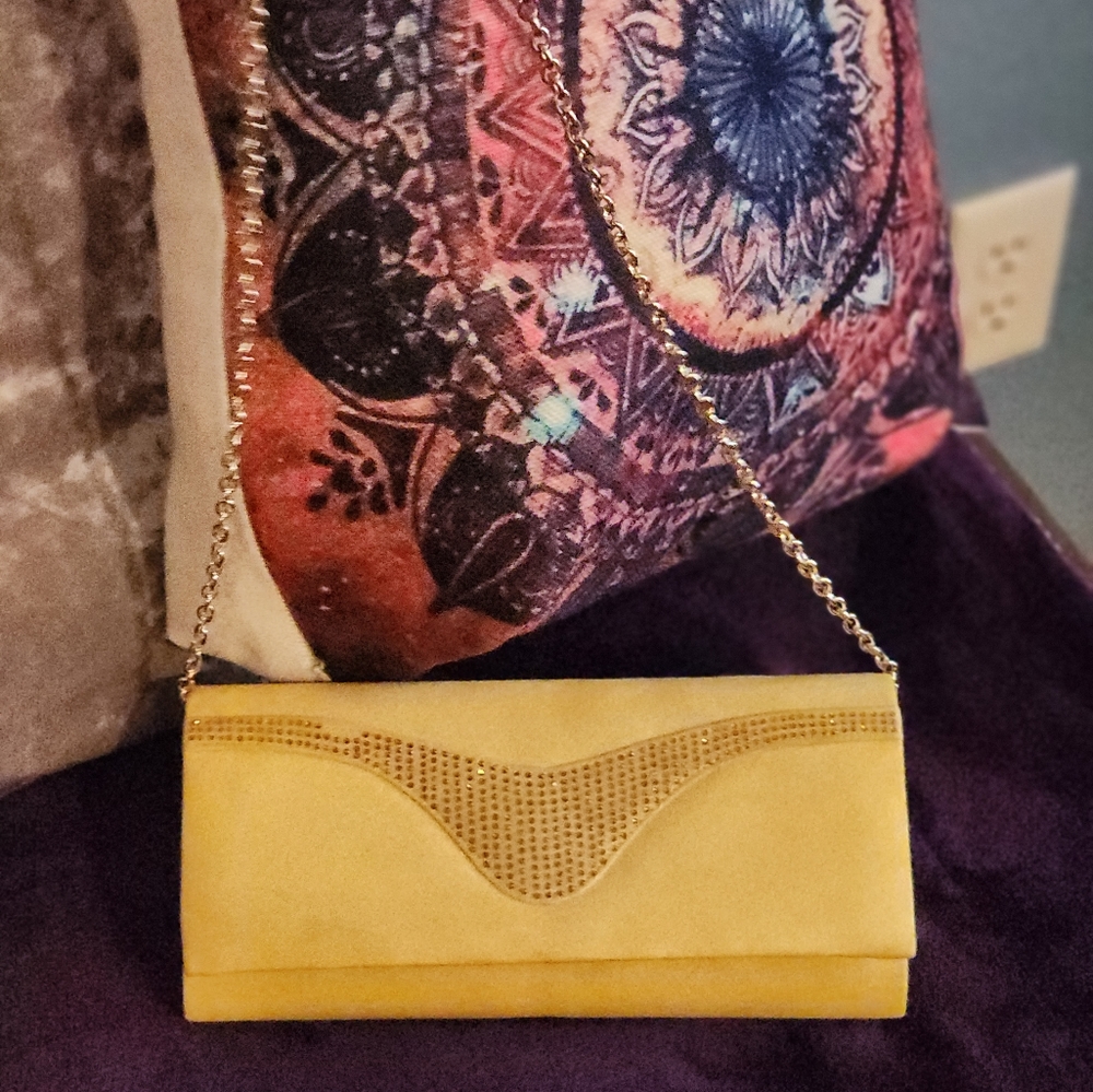 Cross Body Purse - Picture 2 of 5